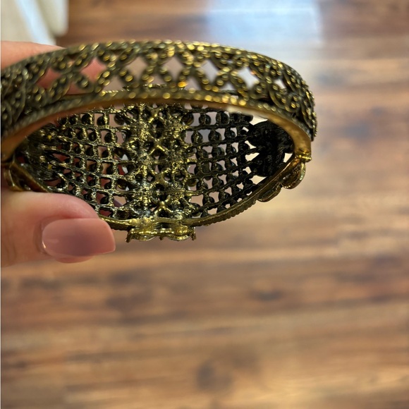 Vintage cuff bracelet - Picture 5 of 9